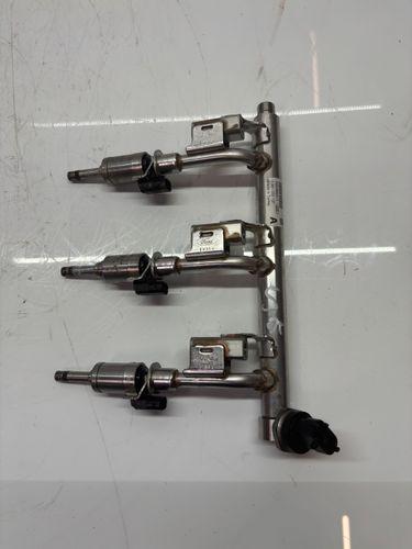 Rampe d'injection Pour Ford Fiesta VI 1,0 Essence P4JB DM5G-9H487-AA