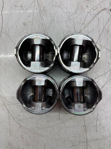 4x pistons Pour Opel Vivaro A 1,9 DTI F9Q760 F9Q L08 91160180