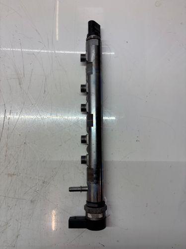 Rail-tube pour BMW Série 3 F30 F31 F34 2,0 d 318d N47D20C N47 7809127