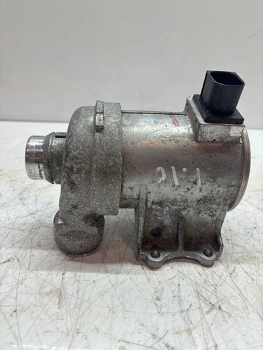 Pompe à eau Pour Volvo V90 II 2,0 B4204T34 31368715