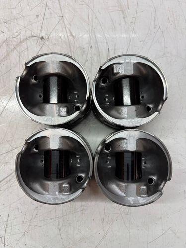 4x pistons Pour BMW 1er F20 F21 2,0 d 120d N47D20C N47 8580699
