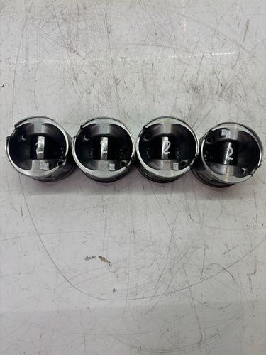 4x pistons Pour BMW Série 5 F10 F11 F07 2,0 520d N47D20C N47 8580699