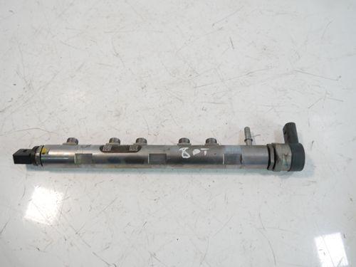Rail-tube pour BMW Série 5 F10 F07 F11 2,0 520 d N47D20C N47 7809127