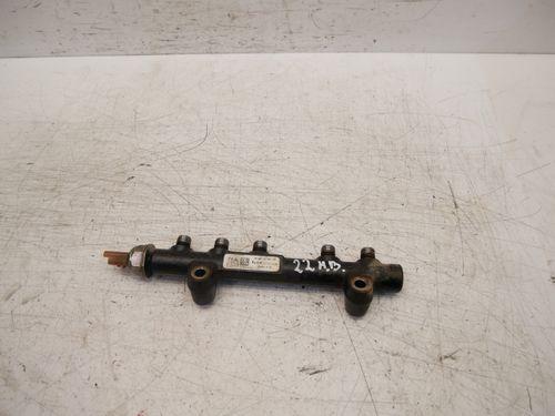 Rail-tube pour Citroën Peugeot 308 1,6 HDi BHY DV6FD BH02 9804776780