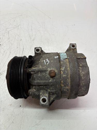 Compresseur de climatisation Pour Opel Vivaro A 1,9 DTI F9Q760 7700105765