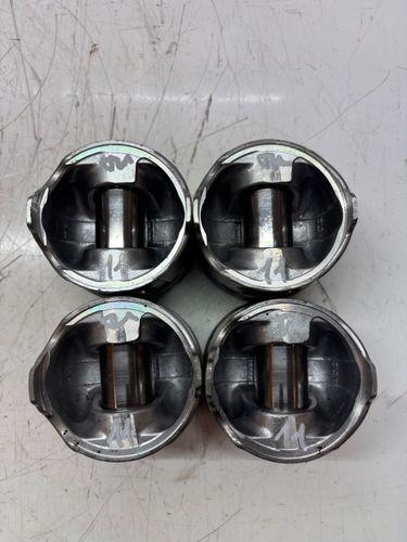4x pistons Pour Renault Trafic II 1,9 dCi F9Q760 F9Q 7701476499