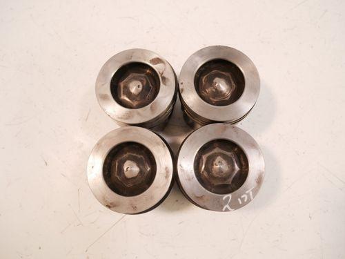 4x pistons pour Skoda Octavia 1,6 TDI CAYC CAY