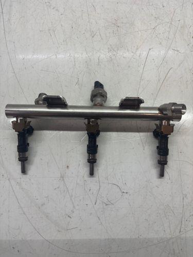Barre d'injection Pour Alfa Romeo Giulia 952 2,9 essence 670053476 06700527520