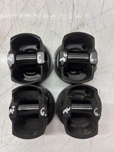 4x pistons Pour Ford Galaxy MK3 2,0 EcoBlue BCCC
