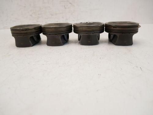 4x pistons pour Volvo V40 525 526 1,5 T3 essence B4154T2 32213695