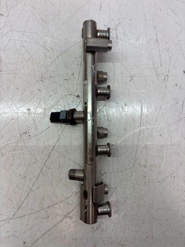 Barre d'injection pour Nissan Qashqai III J12 1,3 DIG-T HR13DDT HR13 175201876R