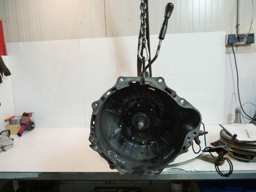 Getriebe Schaltgetriebe pour Toyota Hiace 2,5 D-4D 2KD-FTV 33030-26A60 3303026A60