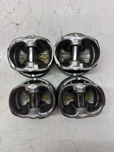 4x Pistons Pour Chevrolet Malibu 2,4 Essence LE5 12646457