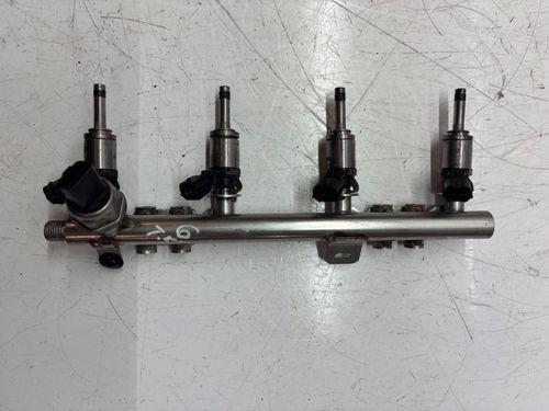Barre d'injection Pour Nissan Juke F15 1,2 DIG-T HRA2DDT 1752000Q4A