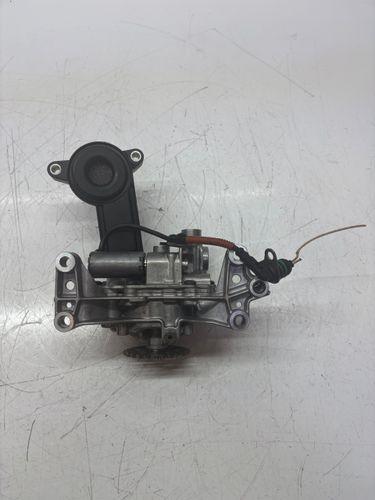 Pompe à huile Pour Volvo V60 I 2,0 D4 D4204T14 31452517