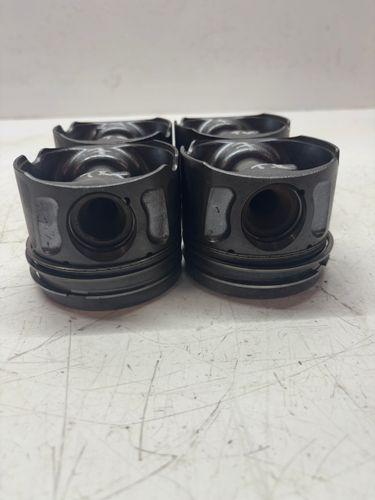 4x pistons Pour Land Rover Range Velar L560 3,0 Diesel 306DTA 306DT H268X