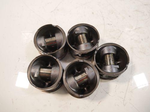 5x pistons pour Land Rover Discovery 2,7 TD 276DT TDV6 H268X