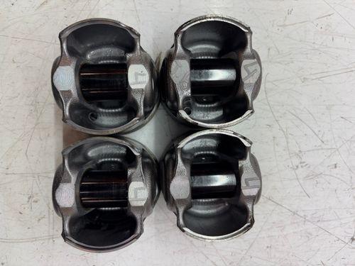 4x pistons Pour Ford Transit F3 FZ V362 2,0 EcoBlue YMF6