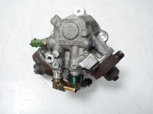 Pompe haute pression pour Volvo XC60 2,4 D5 AWD D5244T20 D52 31372081 0445010681