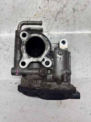 Clapet d'étranglement Pour Toyota RAV4 IV 2,2 D 2AD-FHV 258000R010
