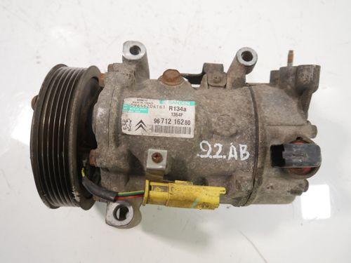 Compresseur de climatisation pour Citroen DS3 1,4 VTi 8FP 8F01 EP3C 9671216280