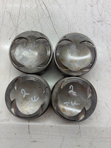 4x pistons Pour Audi A4 B9 2,0 TFSI DBPA DBP 06K107065AC