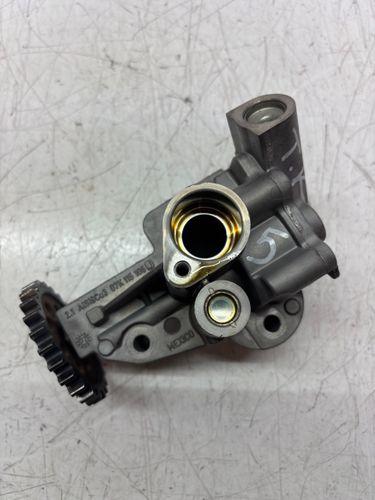 Pompe à huile Pour VW Jetta IV 2,5 essence CBUA CBU 07K115105J