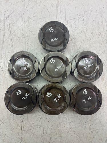 7x pistons Pour BMW Série 7 F01 4,4 V8 N63B44A N63 7613626
