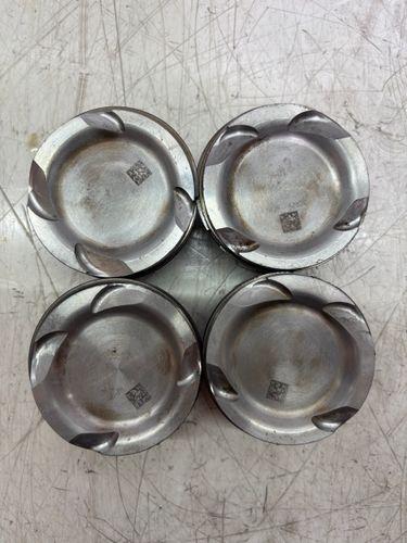 4x pistons Pour Nissan Qashqai II J11 1,3 DIG-T HR13DDT HR13 N503A