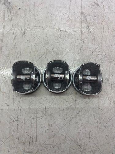 3x pistons Pour Nissan Micra V 0,9 IG-T H4B408 H4B
