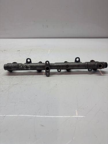 Rampe d'injection Pour Toyota Sequoia Land Cruiser 4,7 Essence 2UZ-FE 238070F020