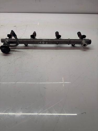 Rampe d'injection Pour Toyota Sequoia Land Cruiser 4,7 Essence 2UZ-FE 238080F020