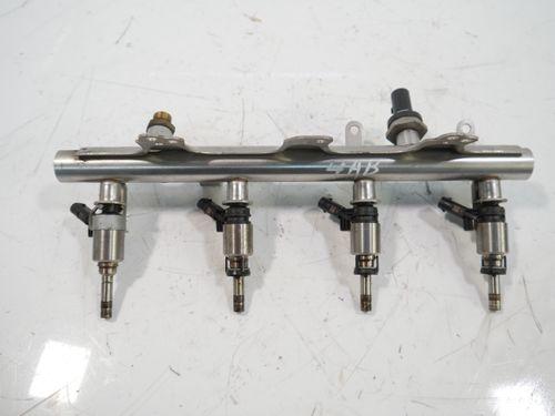Barre d'injection pour Audi VW Q3 TT Golf 2,0 TFSi CCT CCTA 06J133317M 0261500076
