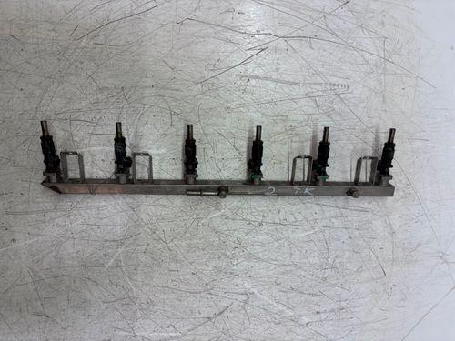 Rampe d'injection Pour BMW Série 5 530i E60 E61 3,0 Essence N52B30A N52 7542070 7531634