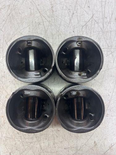 4x pistons Pour Land Rover Defender L316 2,2 Td4 DT224 PUMA H268X