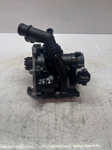 Pompe à eau Pour Skoda VW Octavia RS Golf VII GTI 2,0 TSI CHHA CHH 06L121111M