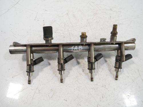 Barre d'injection pour Audi A4 B7 2,0 TFSI quattro BWE 06F906036A