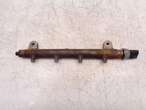 Tube Rail pour Land Rover 3,6 D 368DT 6H4Q-9D280-BC