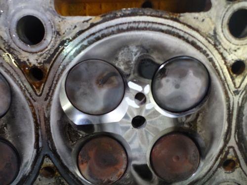 Culasse défectueuse pour Mercedes Benz 3,2 CDI 648.961 OM648 A6130101420 Fissures !