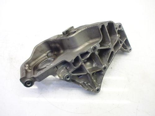 Halter Halterung Volvo S60 S80 V60 XC60 XC70 2,0 D Diesel D4204T5 31401103