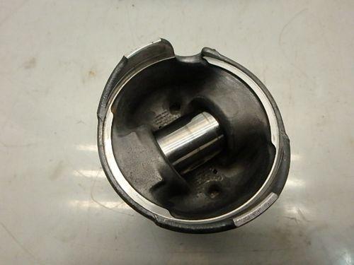 Piston Volvo C30 C70 S40 MS S80 AS V50 MW V70 III BW 2,0 TDI 16V D4204T