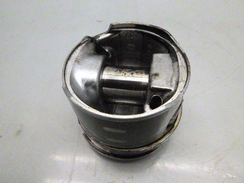 Kolben Citroen Peugeot Berlingo 308 Partner 1,6 HDI 9H02 9HX DV6ATED4 DE279337