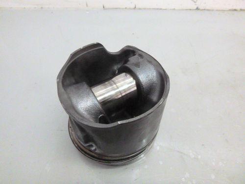 Piston Land Rover Defender LD 2,4 Diesel 244DT DE282483