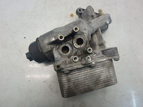 Boîtier de filtre à huile Opel Vivaro 2,0 CDTI M9R630 8200005241