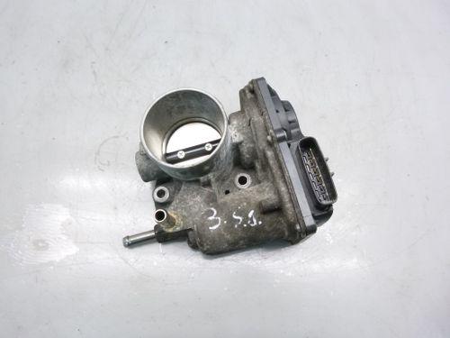 Papillon des gaz Toyota Yaris P13 1,5 Hybrid 1NZ-FXE 1NZ 22030-47040 DE301122