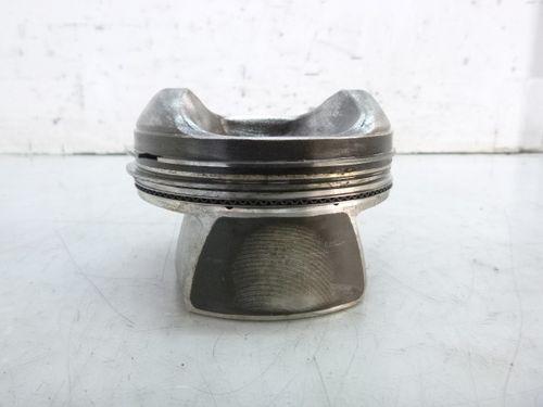 Piston Audi VW A3 Touran Golf V 1K 2,0 FSI AXW