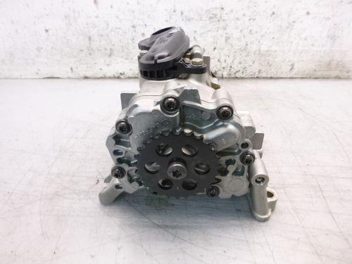 Pompe à huile BMW Série 5 G30 G31 F90 540i 540 i 3.0 B58B30A B58 7643046