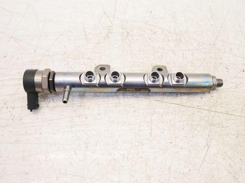 Tube Rail pour Land Rover 3,0 SDV6 Td6 4x4 Gen2 306DT 0445216046 CK2Q-9D280-AB