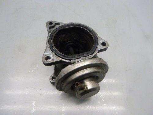 Soupape EGR Audi Seat VW A3 Leon Superb Golf 2.0 TDI BKD 038131501AN DE288304