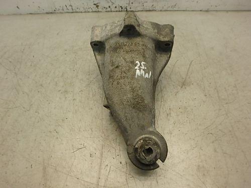 Support moteur Mercedes Benz C204 Classe C C250 Coupe 2,2 CDI 651.911 A6512233504